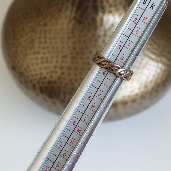 Vintage Copper Infinity Knot Ring Size 3.5 - Picture 7 of 8